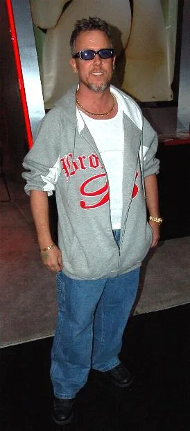 Tom Byron at the AVN Awards in 2006, hoodie and jeans
